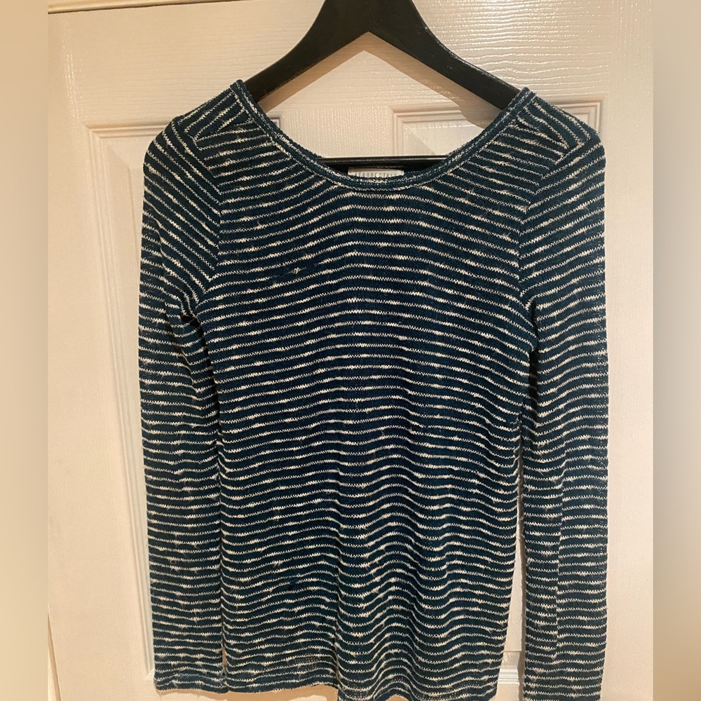 Aeropostale Navy & White Striped Long Sleeve